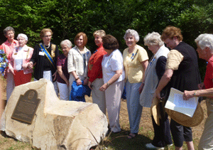 Fort San Juan Chapter placing Colonial Dames XVII Marker